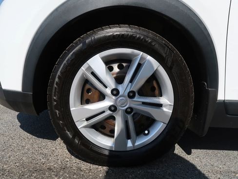 Used 2020 Nissan Kicks S image 51