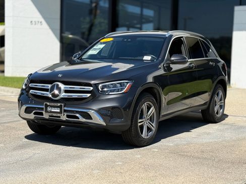 Used 2022 Mercedes-Benz GLC 300 image 2