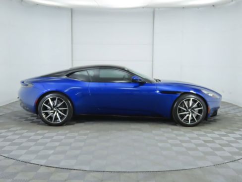 Used 2018 Aston Martin DB11 V12 image 4