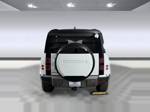 Used 2026 Land Rover Defender 110 S AWD/4WD image 10