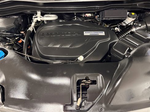 Used 2017 Honda Pilot Touring image 23