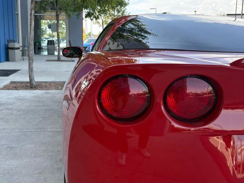 Used 2007 Chevrolet Corvette Coupe RWD image 14