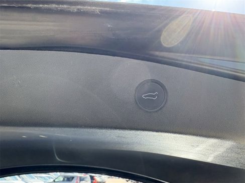 Used 2022 Tesla Model 3 Long Range image 28