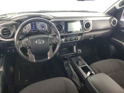 Used 2016 Toyota Tacoma TRD Sport AWD/4WD image 15