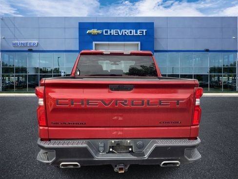 Used 2021 Chevrolet Silverado 1500 Custom Trail Boss w/ LPO, Dark Essentials Package AWD/4WD image 3