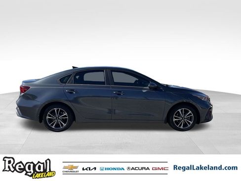 Used 2022 Kia Forte LXS image 3