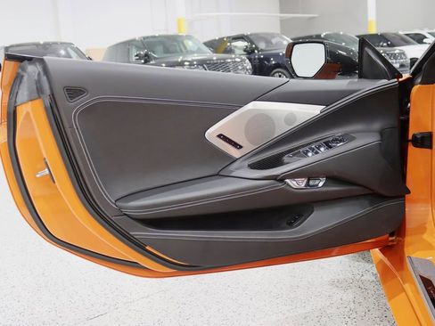 Used 2022 Chevrolet Corvette Stingray Premium Conv w/ Z51 Performance Package RWD image 33
