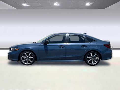 Used 2025 Honda Civic Sport Touring image 2