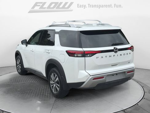 Certified 2025 Nissan Pathfinder SL FWD image 5