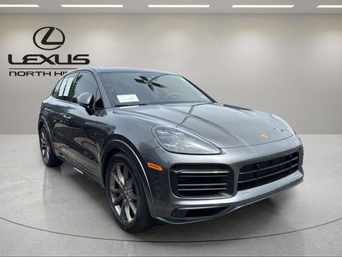 Used 2023 Porsche Cayenne GTS AWD/4WD image 4