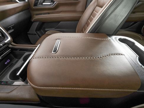 Used 2026 GMC Yukon Denali Ultimate image 32