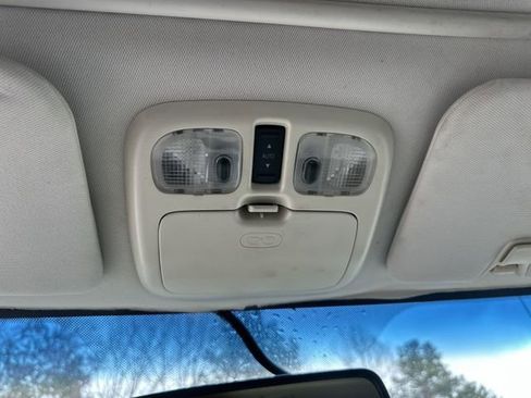 Used 2010 Ford Escape XLT image 19