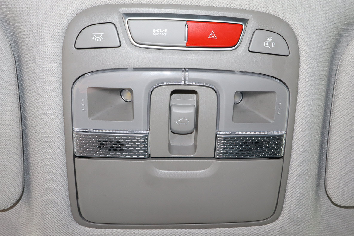 Used 2025 Kia Telluride S FWD image 17
