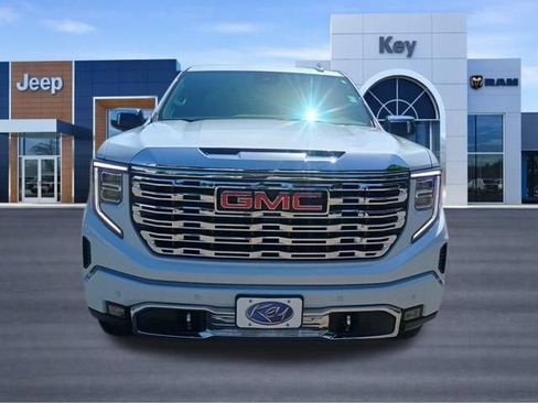 Used 2026 GMC Sierra 1500 Denali w/ Denali Reserve Package AWD/4WD image 9