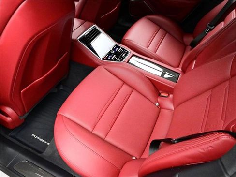 Used 2023 Porsche Panamera 4 Platinum Edition image 15