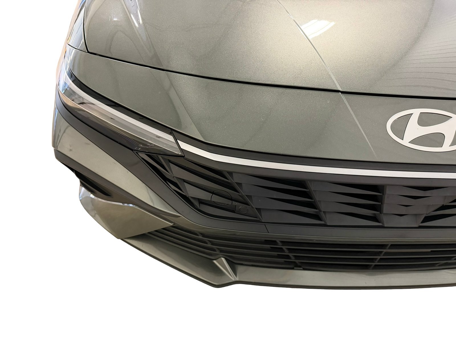 Certified 2024 Hyundai Elantra SE FWD image 11