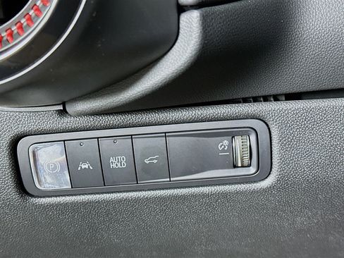 Used 2024 Chevrolet Equinox EV RS FWD image 16