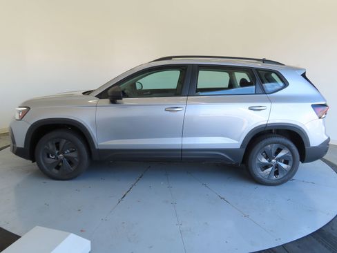 New 2026 Volkswagen Taos S FWD image 8