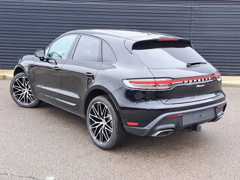 Used 2026 Porsche Macan image 3