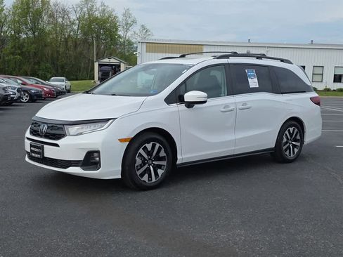 Certified 2026 Honda Odyssey EX-L image 5