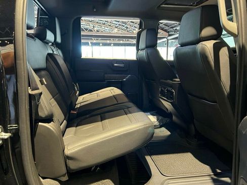 Used 2023 GMC Sierra 2500 Denali w/ Denali Black Diamond Edition image 28