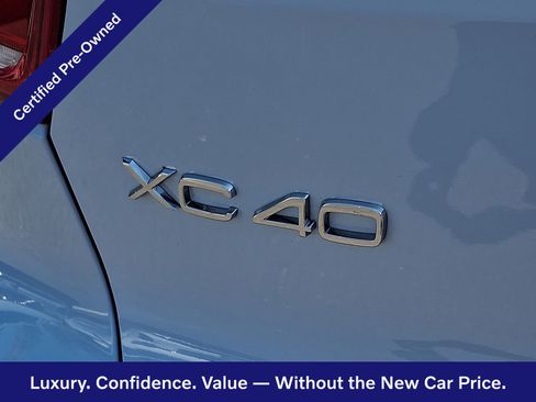 Certified 2025 Volvo XC40 B5 Core AWD/4WD image 31