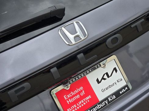 Used 2023 Honda Pilot EX-L image 8