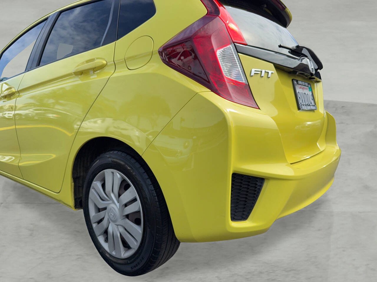 Used 2015 Honda Fit LX image 29