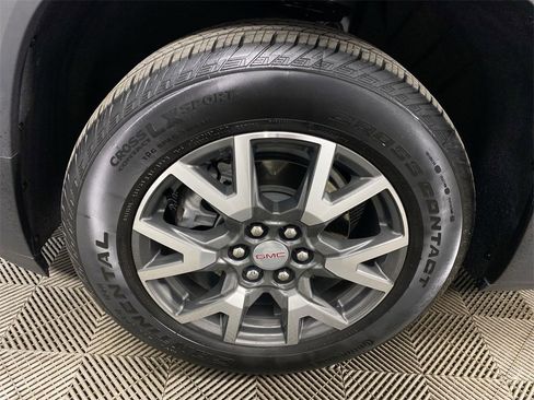 Used 2023 GMC Acadia SLE w/ Driver Convenience Package image 10