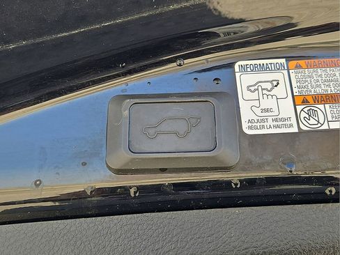 Used 2017 Toyota RAV4 XLE image 14