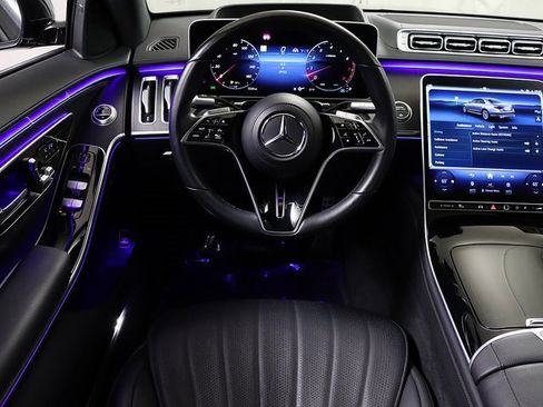 Certified 2022 Mercedes-Benz S 500 4MATIC w/ AMG Line Package image 16