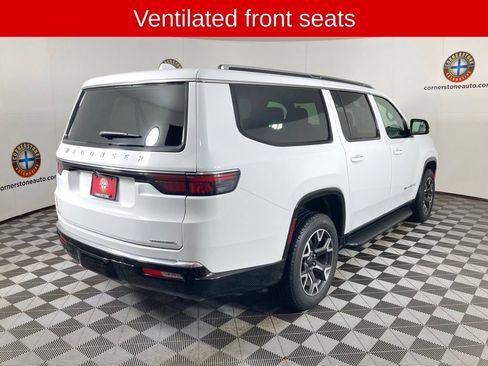 Used 2023 Jeep Wagoneer L Series III w/ Preferred Equipment Group image 20