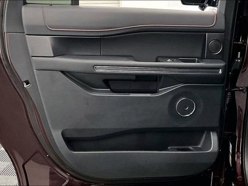 Used 2023 Ford Expedition Max Limited image 21