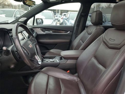 Used 2021 Cadillac XT6 Premium Luxury image 10