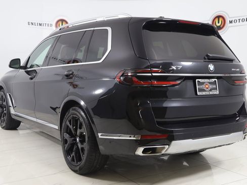 Used 2023 BMW X7 xDrive40i w/ Premium Package image 4
