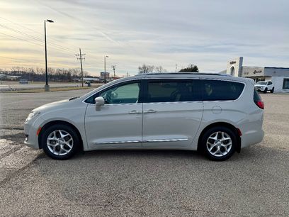 Used 2019 Chrysler Pacifica Touring-L Plus w/ Tire & Wheel Group