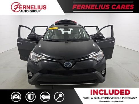 Used 2016 Toyota RAV4 Limited image 9