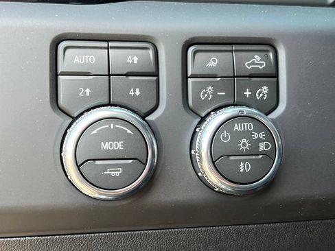 New 2026 GMC Sierra 2500 AT4 w/ AT4 Premium Plus Package AWD/4WD image 28