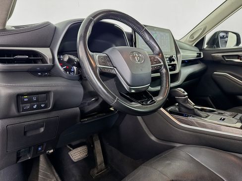 Used 2020 Toyota Highlander Platinum image 22