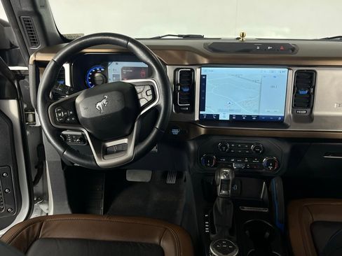 Used 2022 Ford Bronco Outer Banks image 17