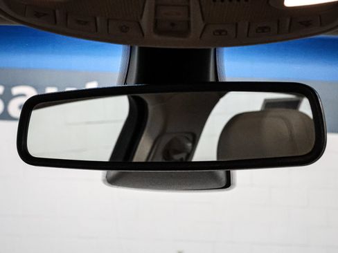 Used 2020 Lincoln Continental AWD w/ Premium Package image 29