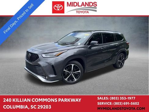 Used 2022 Toyota Highlander XSE FWD image 1