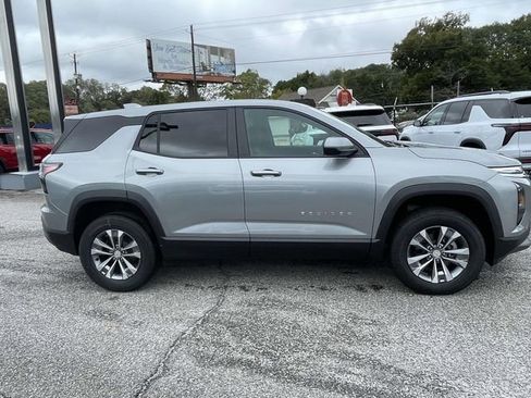 New 2026 Chevrolet Equinox LT image 2