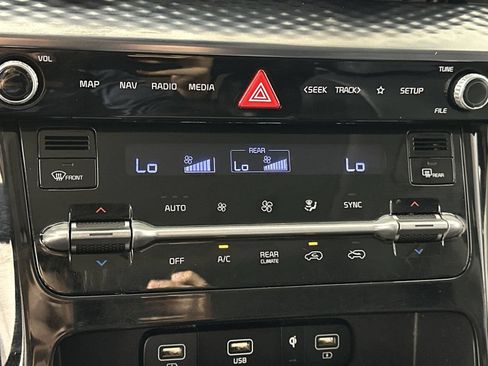 Used 2022 Kia Carnival SX Prestige FWD image 19