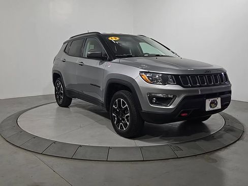 Used 2019 Jeep Compass Trailhawk w/ Cold Weather Group image 8