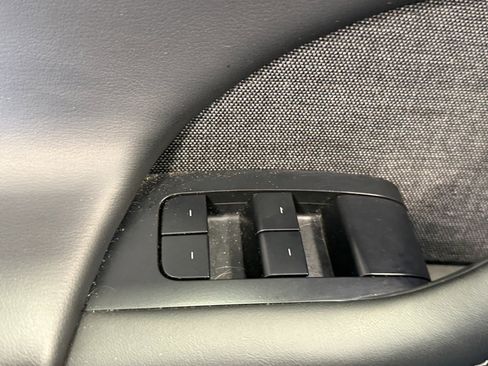 Used 2023 Tesla Model X AWD/4WD image 18