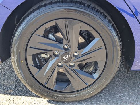Certified 2023 Hyundai Elantra SEL image 8