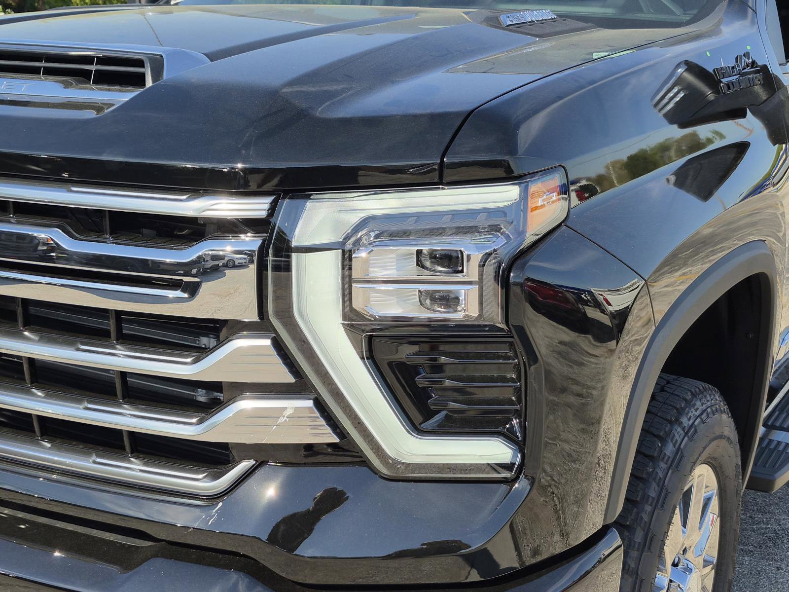New 2026 Chevrolet Silverado 2500 High Country w/ Technology Package AWD/4WD image 5