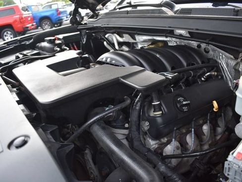 Used 2015 GMC Yukon SLT AWD/4WD image 40