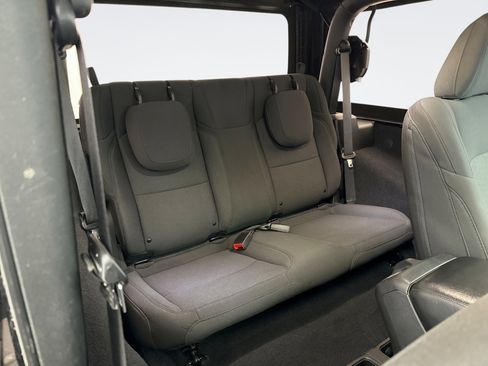 Used 2023 Jeep Wrangler Sport image 17